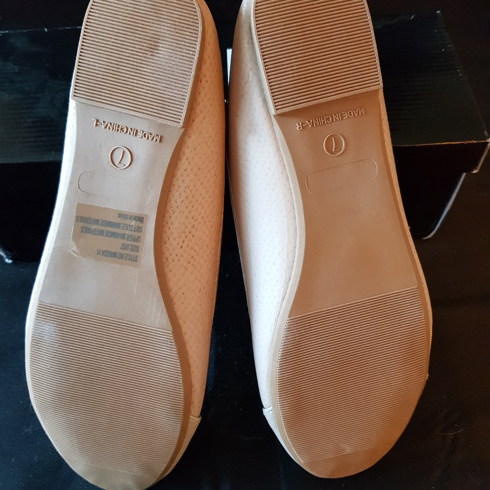 Shoes - Picture 3 of 3
